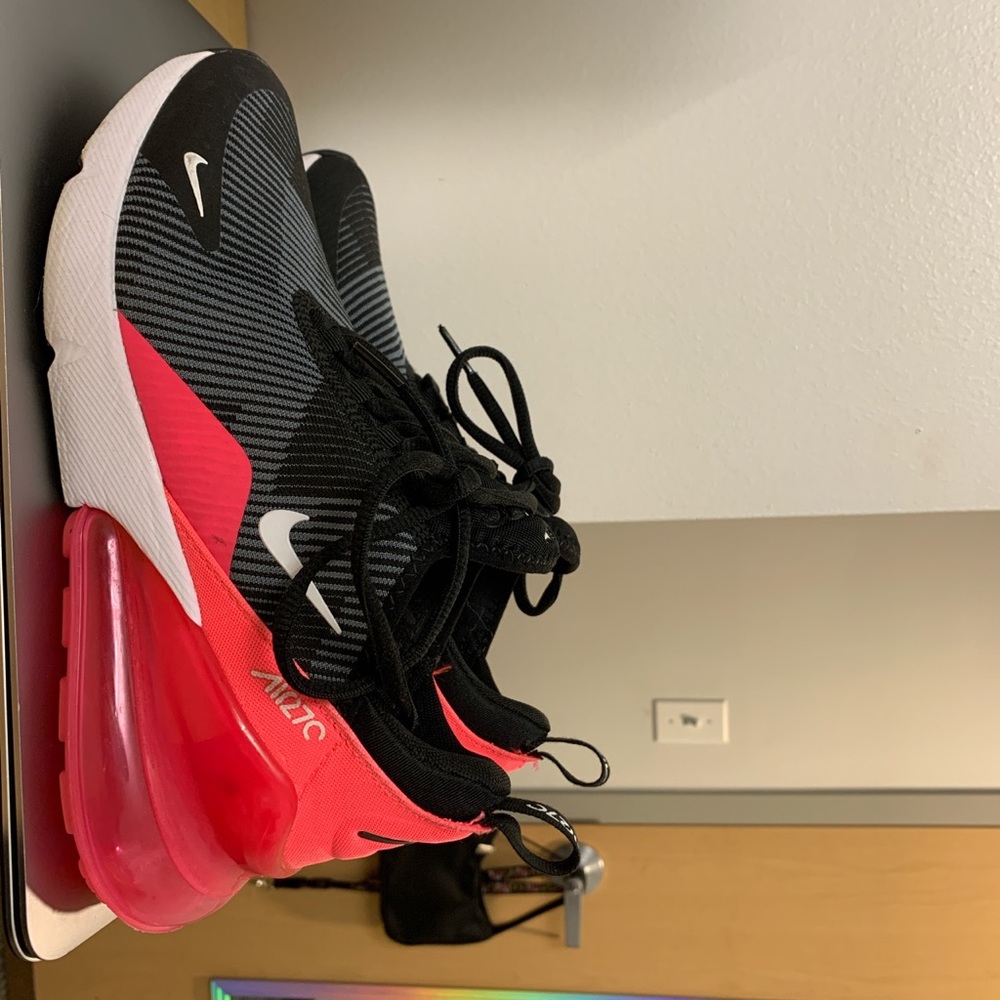 air max 270s